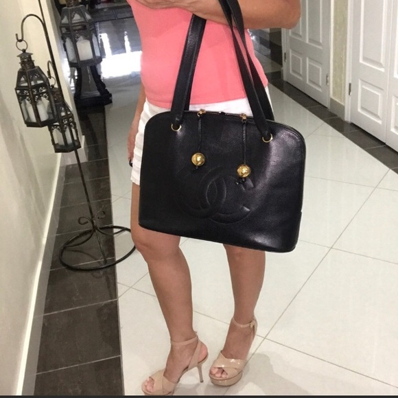 Chanel - Picture 2 of 16